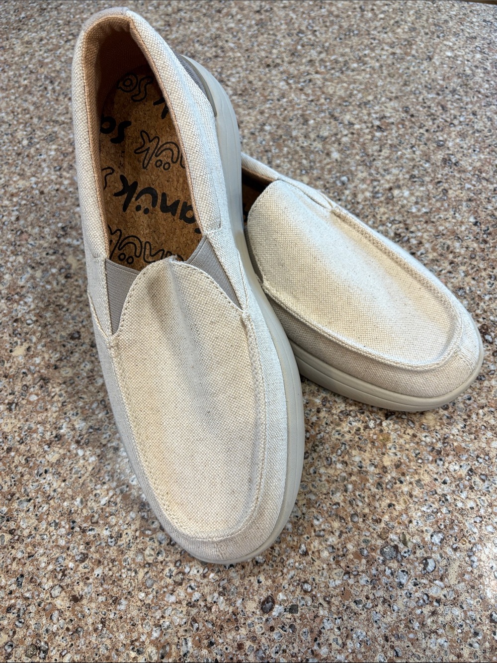 Sanuk Canvas Slip-On Loafers Cream Beige Women's Size 7 RARE Sample Pair